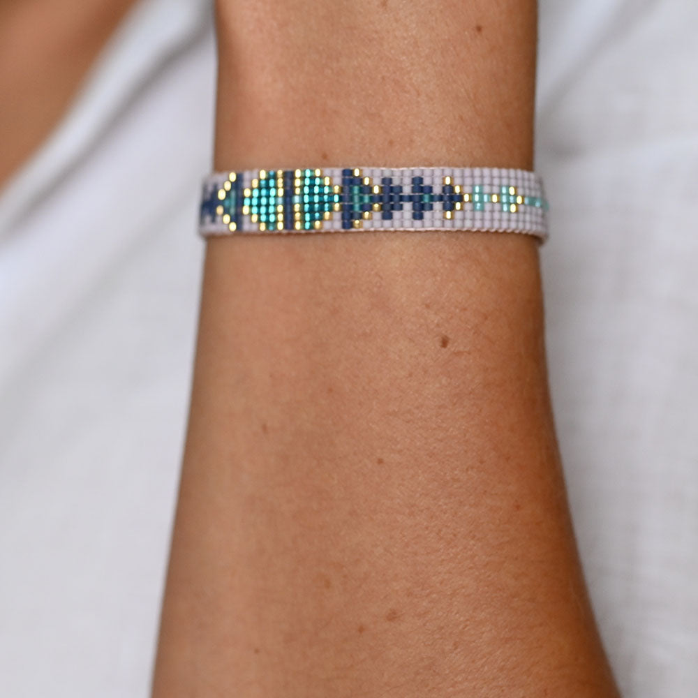 Naronna handmade woven Amari Bracelet with colourful pattern