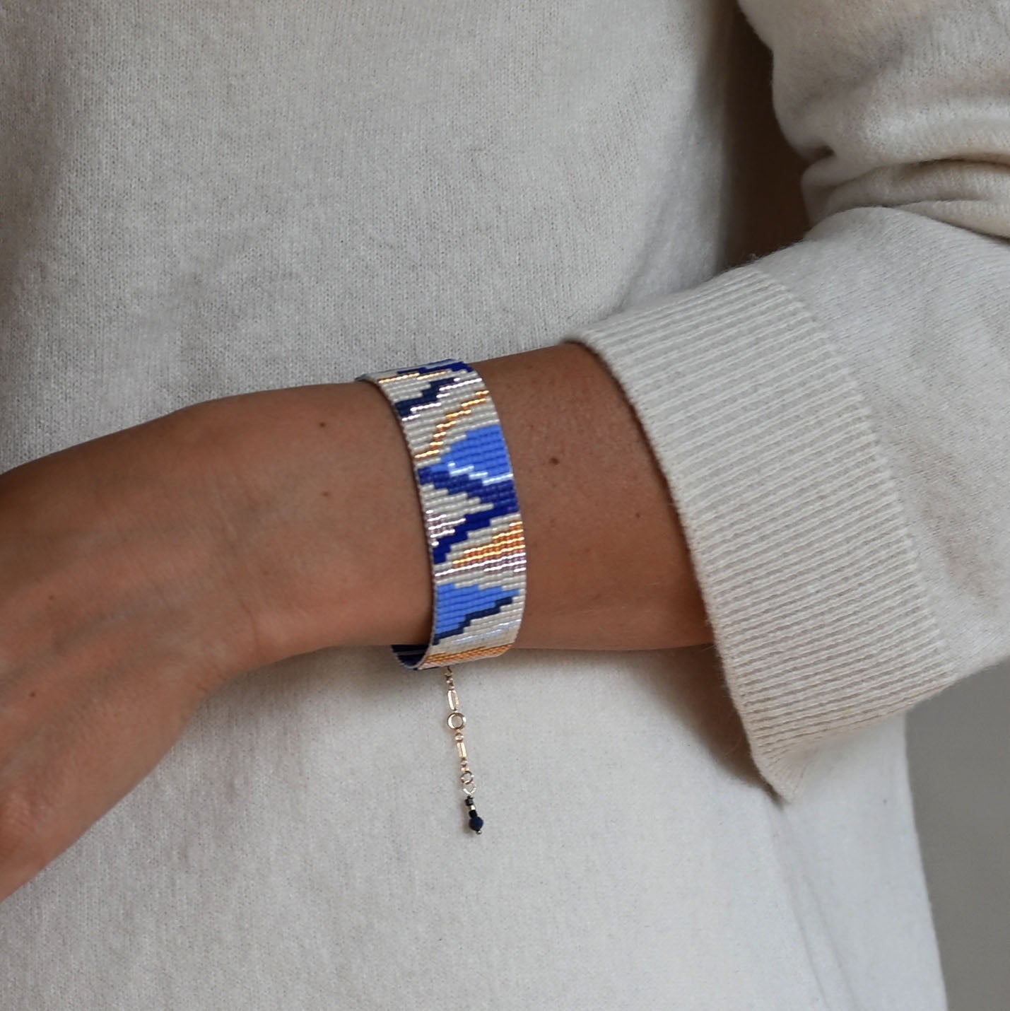 Naronna handmade woven Harmony Bracelet with colourful pattern