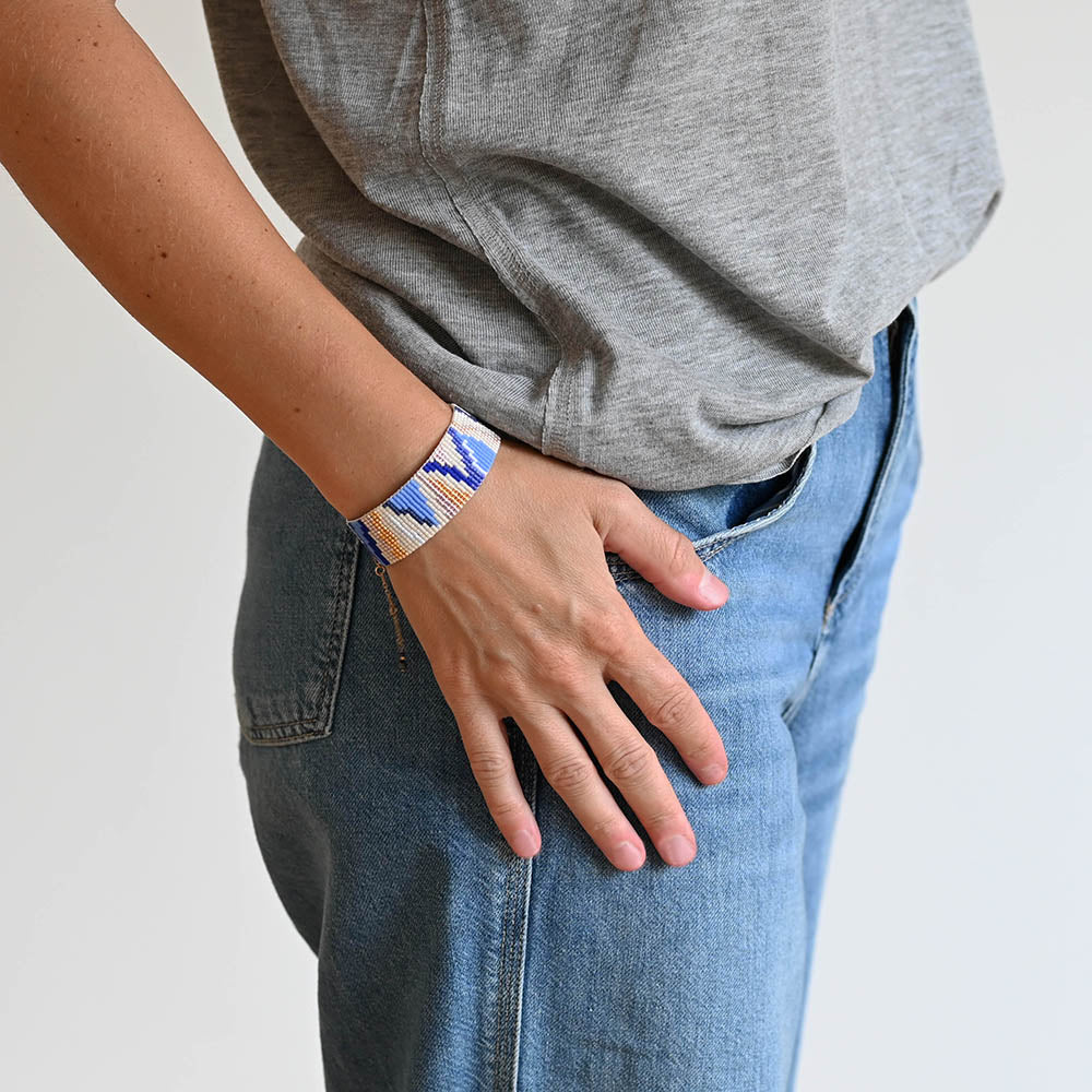 Naronna handmade woven Harmony Bracelet with colourful pattern