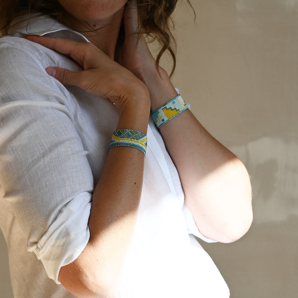 Naronna handmade woven River Bracelet with colourful pattern