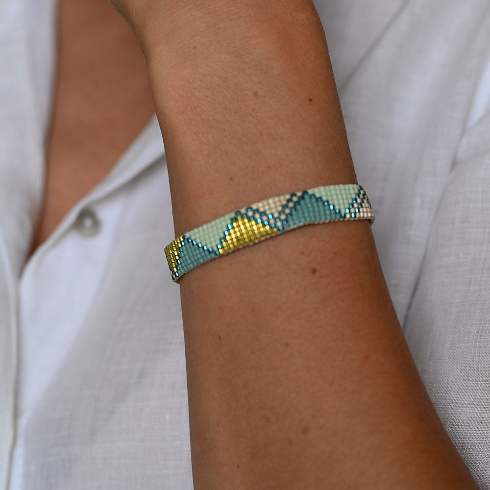 Naronna handmade woven Samara Bracelet with colourful pattern