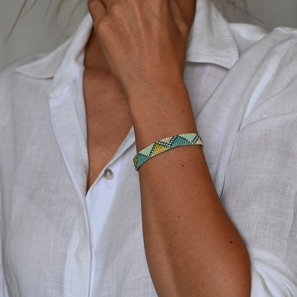 Naronna handmade woven Samara Bracelet with colourful pattern